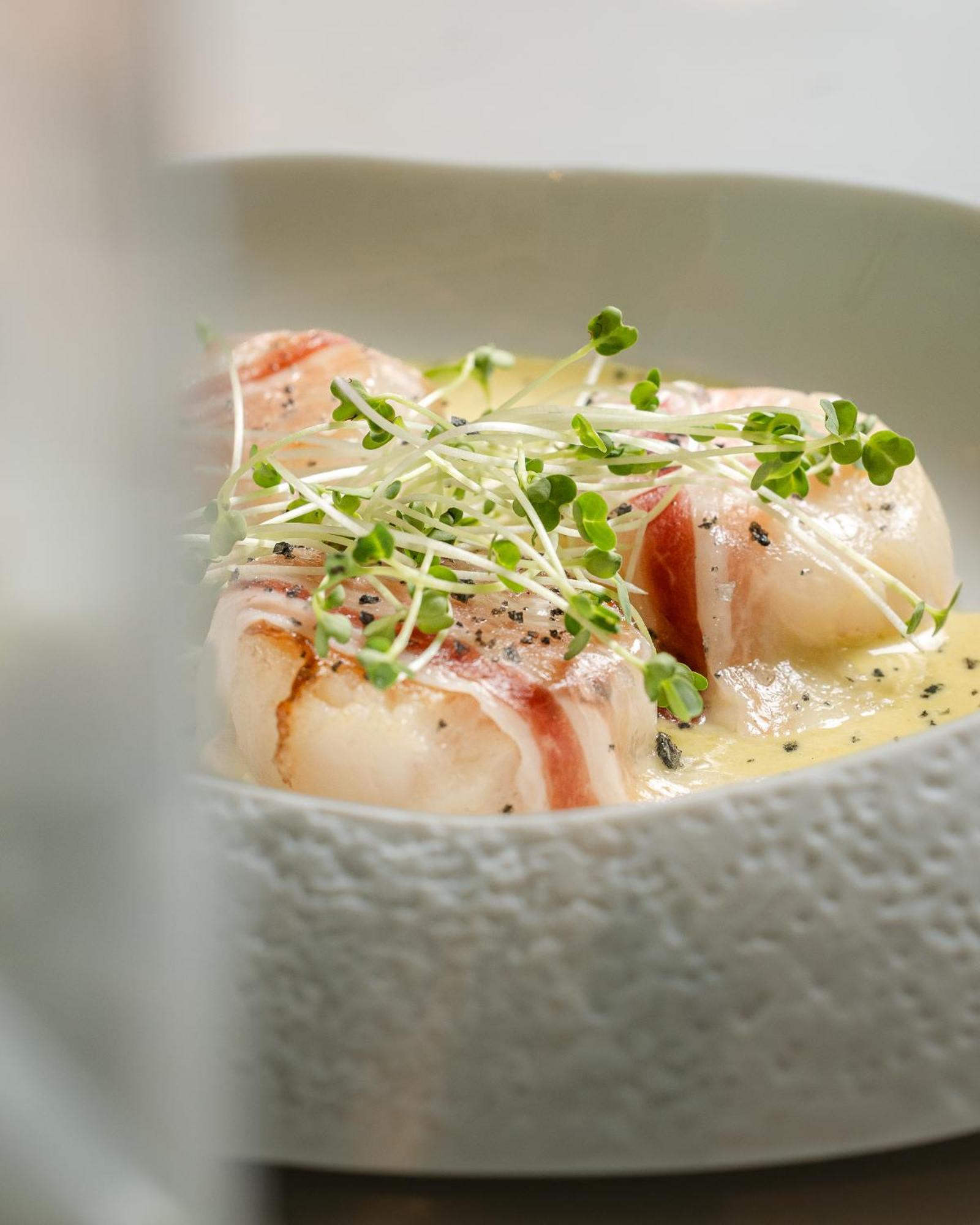Hospes Amérigo Alicante Esterno foto A scallop prepared à la Normande